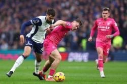 开云体育在线-双杀魔咒再臨(lín)？诺丁汉主场擒“刺”！孫(sūn)兴慜难救殘(cán)破(pò)防(fáng)线