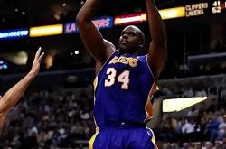 开云体育在线-誰(shuí)能单防巅峰鲨魚(yú)？不(bù)修改规則(zé)下，這(zhè)三人或许能讓(ràng)他得分不(bù)過(guò)30！