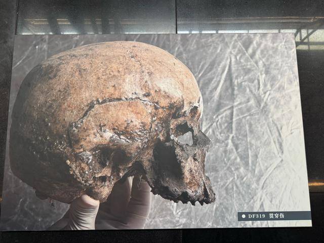 吉林辽源有座山，层层叠叠垒满白骨