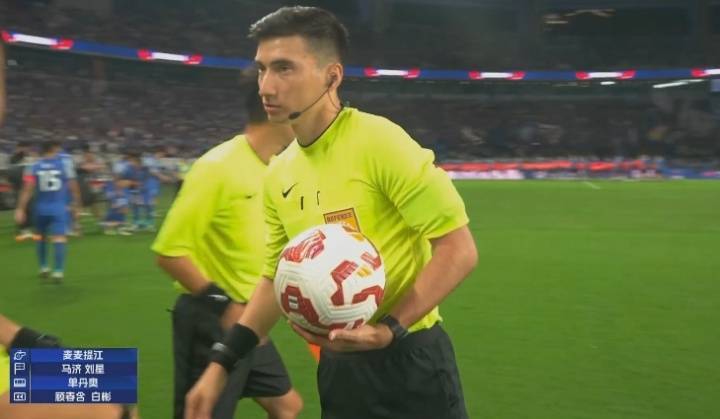 麦麦提江判罚惹争议!跟队:针对泰山申花争议判罚,泰山会申诉
