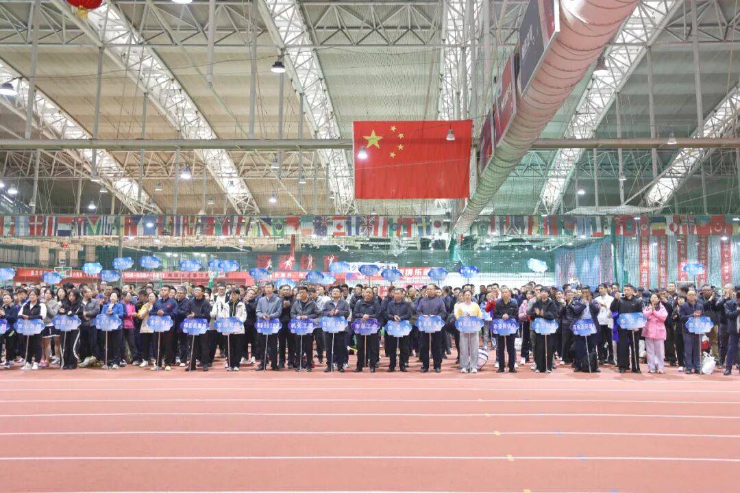 市直机关乒乓球、羽毛球比赛开赛