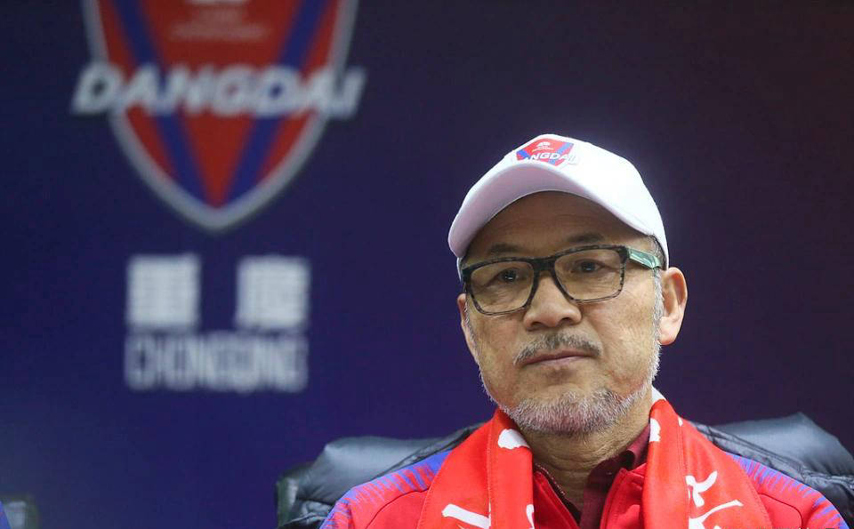 重庆队解雇功勋主帅！张外龙或接手重任