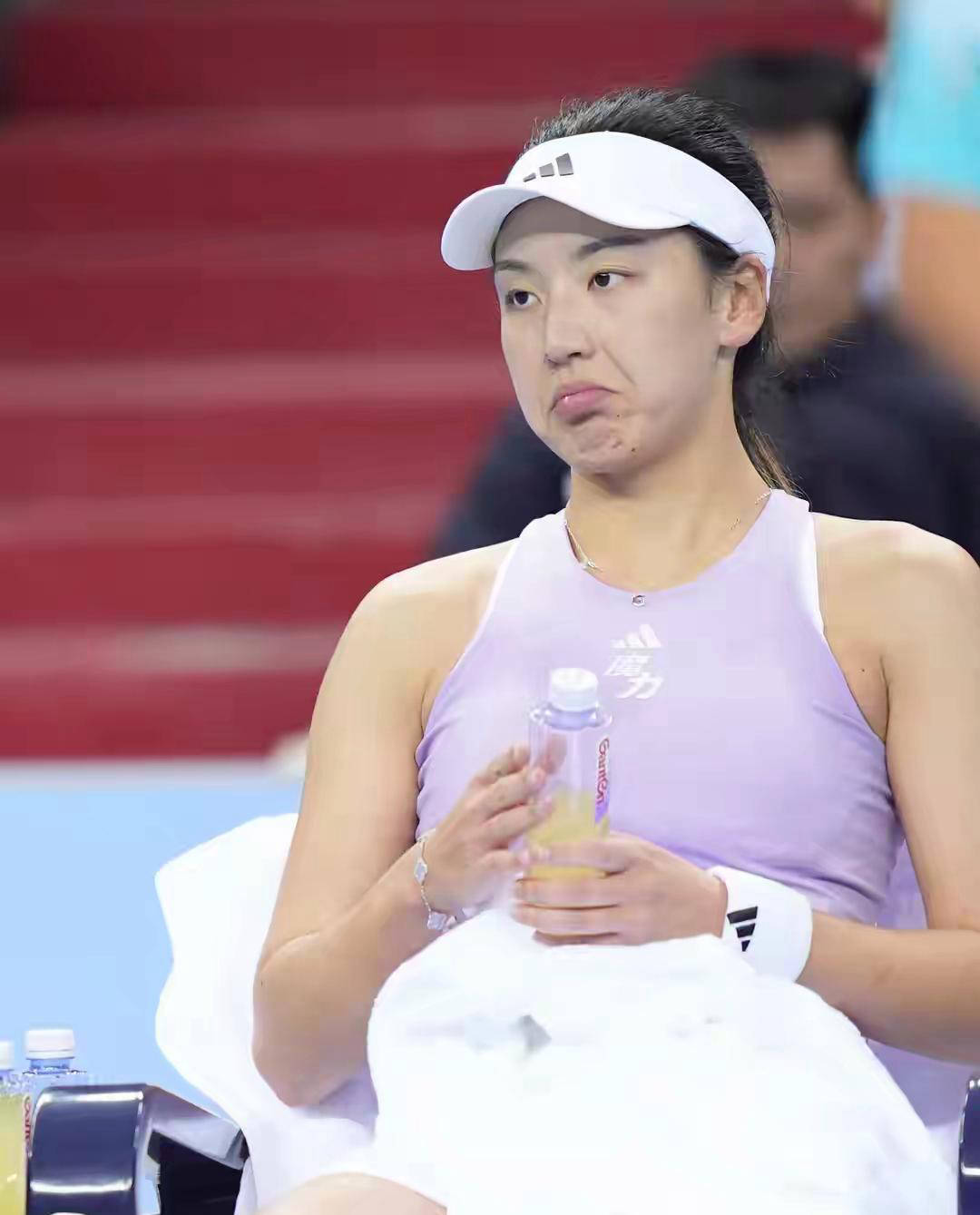 全运会网球女单半决赛：朱琳以2-0战胜王欣瑜 晋级决赛